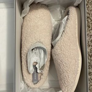Everlane The ReNew Teddy Slipper